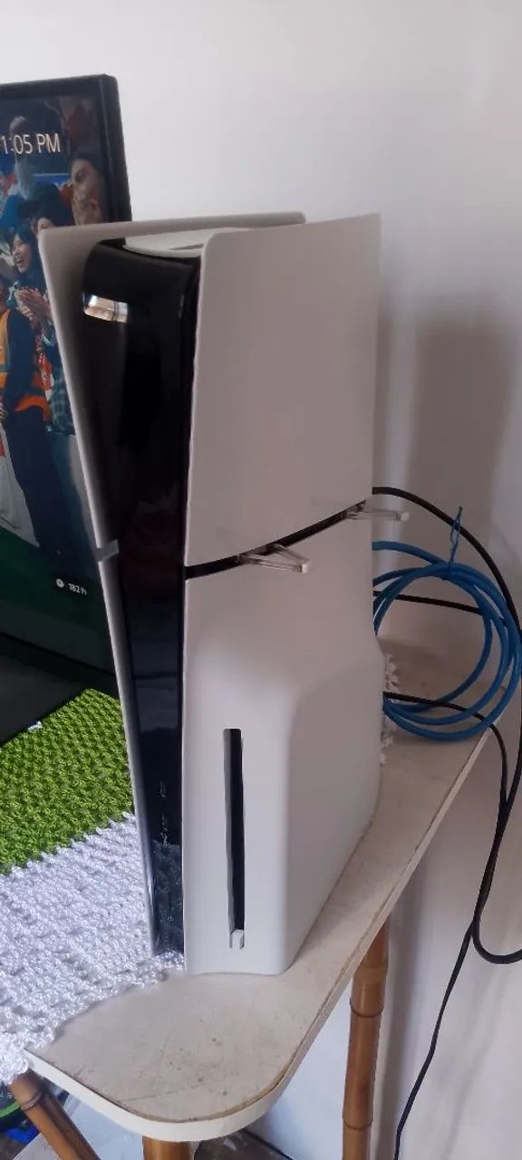 SELLING PS5 SLIM WITH DRIVER64313241441666120