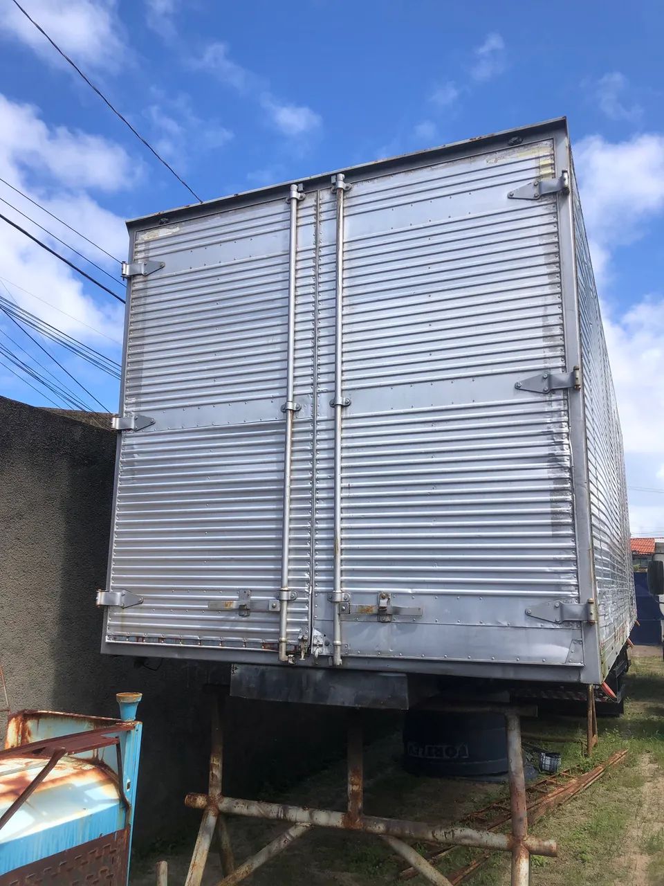 Baú carga seca pra vende 