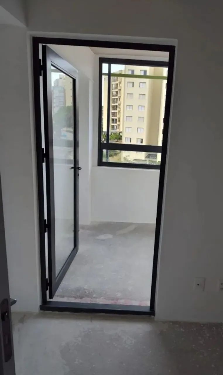 Porta de alumínio vidro liso 1,00 X 2,10 - Foto 2