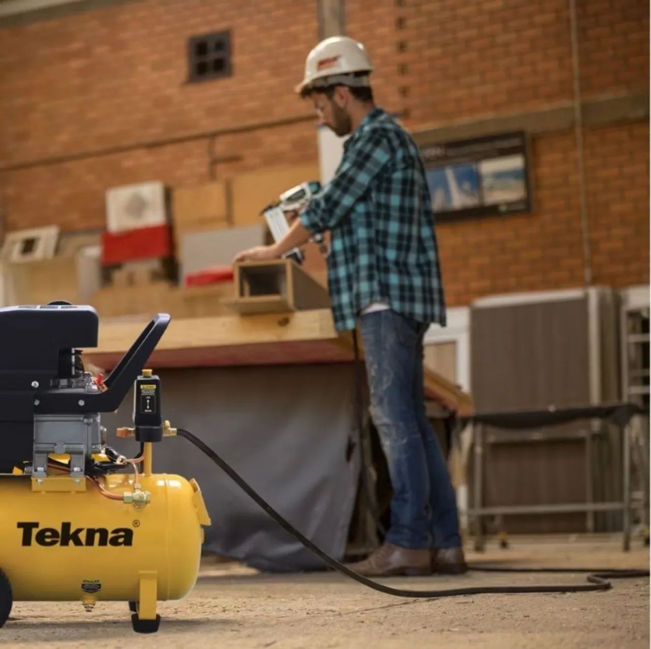 COMPRESSOR DE AR TEKNA 20L / 6,3 PES / 2HP - Foto 4