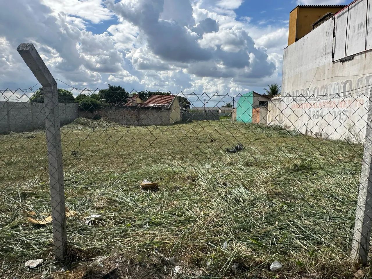 Excelente Área comercial com 1.118m2 na Av Independência, entrada pela própria Av e Rua Do