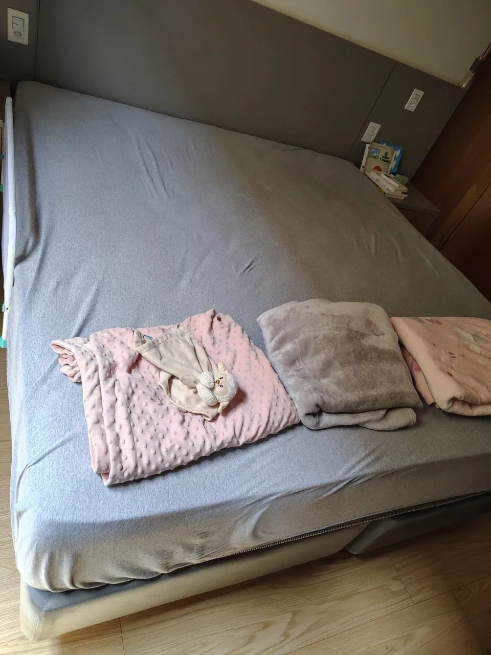 Cama super king 64209946755842123