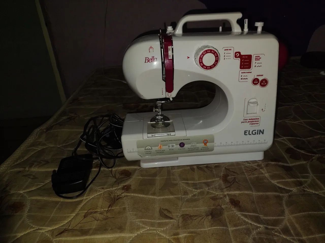 Uma linda máquina de costura nova portátil  - Foto 6