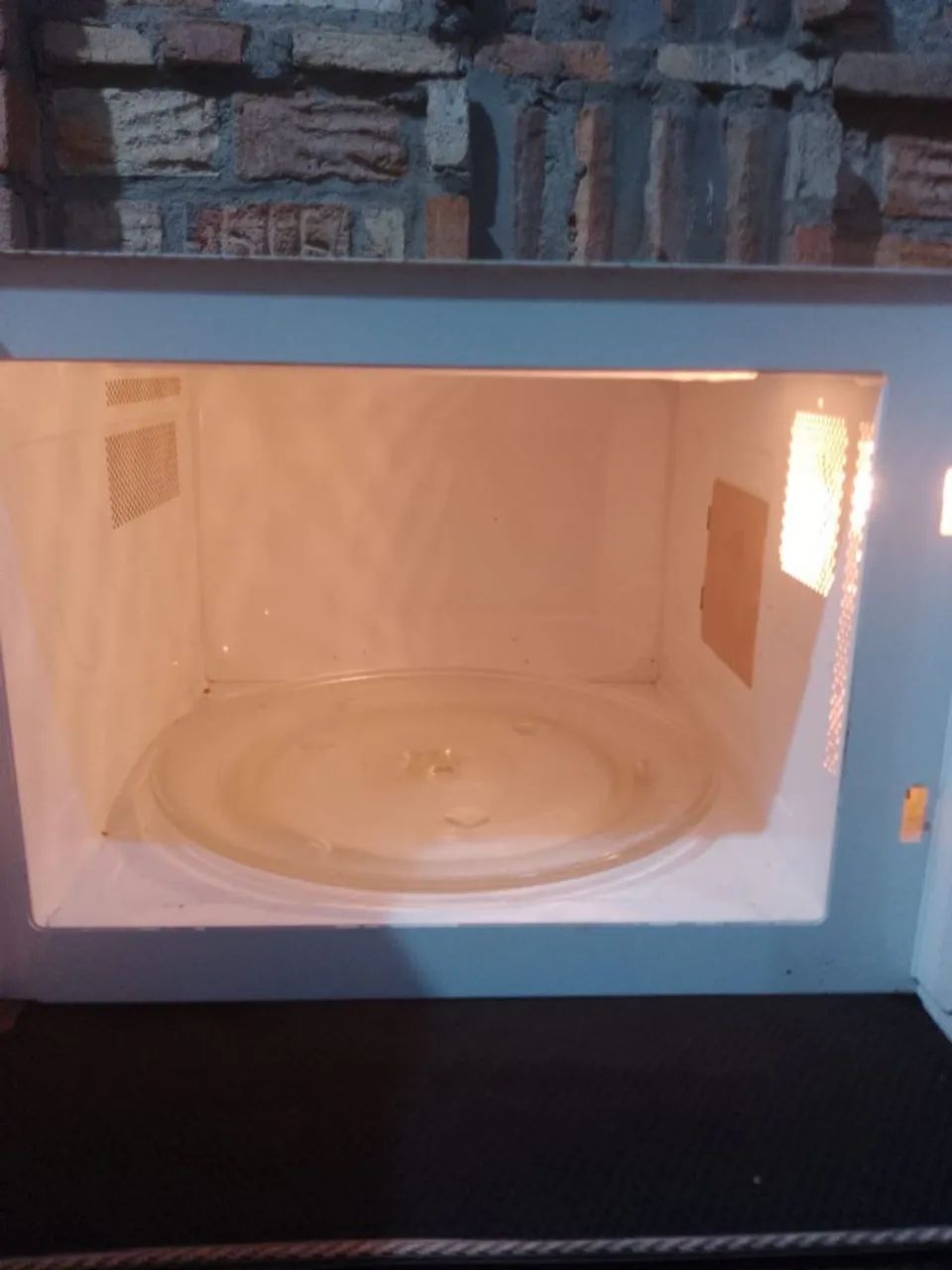 Vendo um microondas Electrolux funcionando perfeitamente  - Foto 3