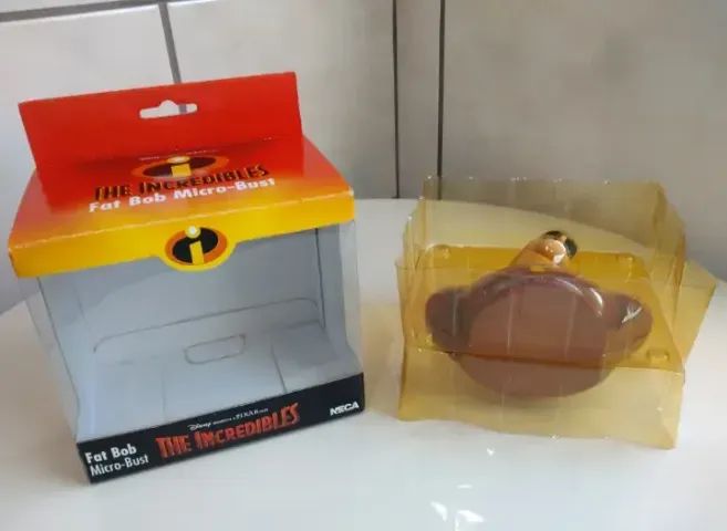 Neca Disney Pixar Os Incríveis - Vintage Micro Busto Fat Bob (11cm) - Foto 4