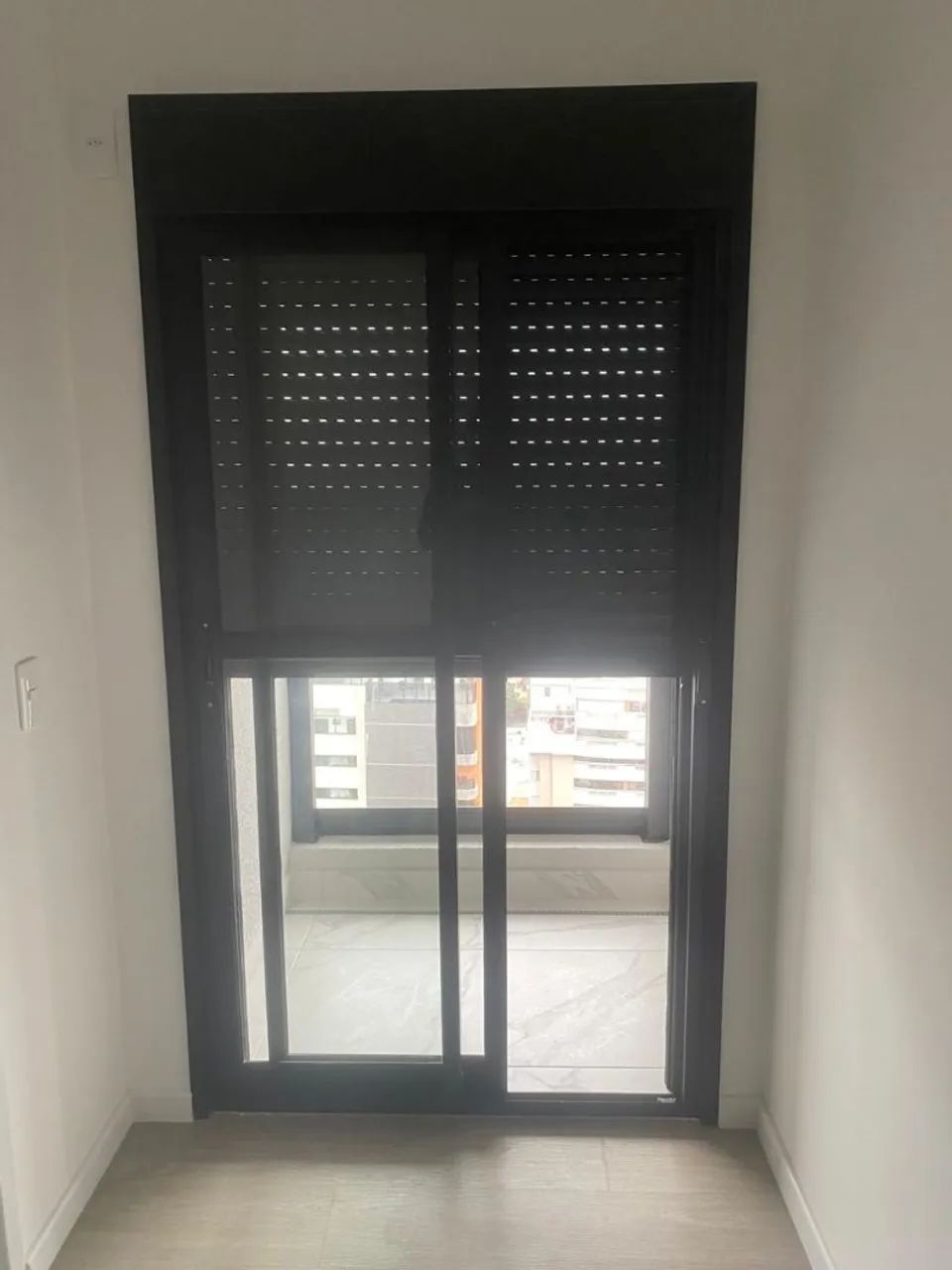 Porta Aluminio com Blackout - Foto 2