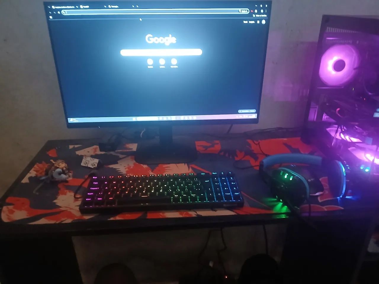 Gaming Computer with Gaming Desk65723511537281121