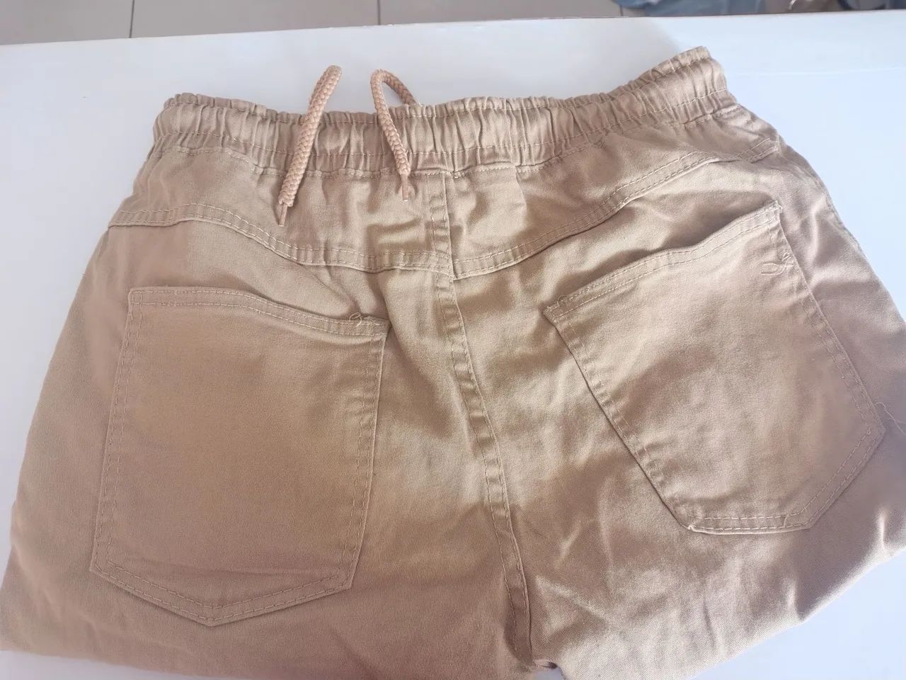 Calca sarja bege reforçada.  - Foto 2