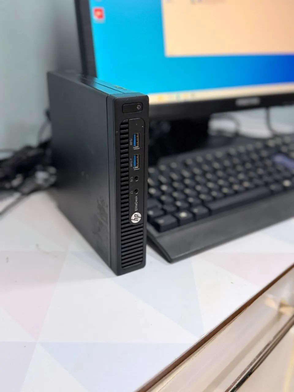 PC Completo HP EliteDesk 8GB RAM SSD 240GB com Monitor 22 Polegadas, Teclado e Mouse  - Foto 3