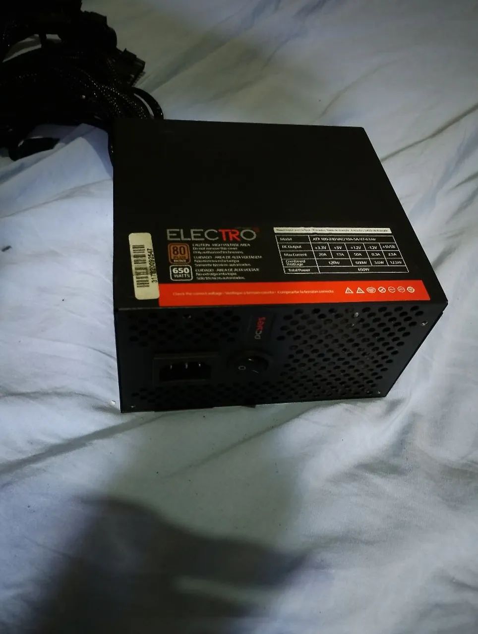 Fonte Electro V2 650w 80 plus usada