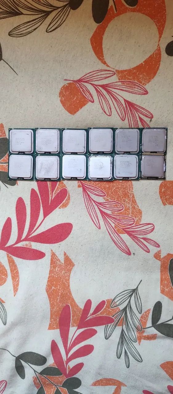 Lote com 12 Processadores Intel i5, Core 2 Duo e Celeron
