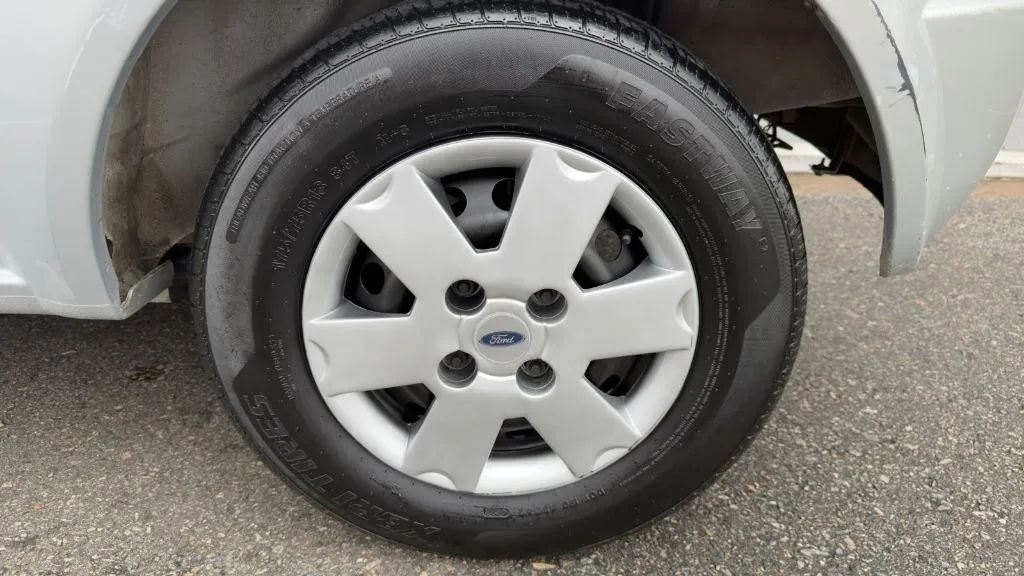 Ford Ka 1.0 8V/1.0 8V ST Flex 3p, foto 6 de 6