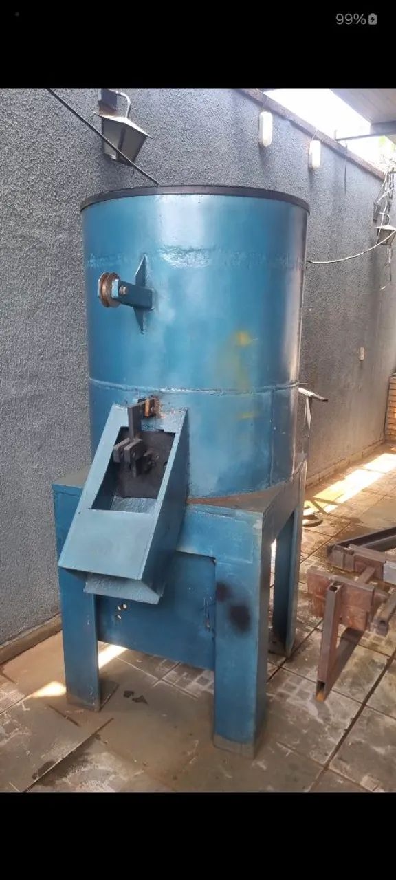 Aglutinador de plastico reforçado , suporta motor de  30 a 75 cv