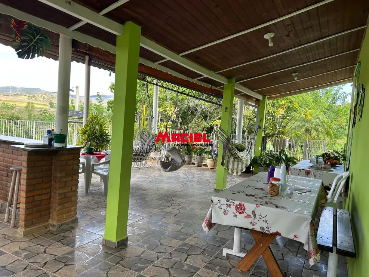 LINDA CHÁCARA COM CASAS NO BOM RETIRO!!!