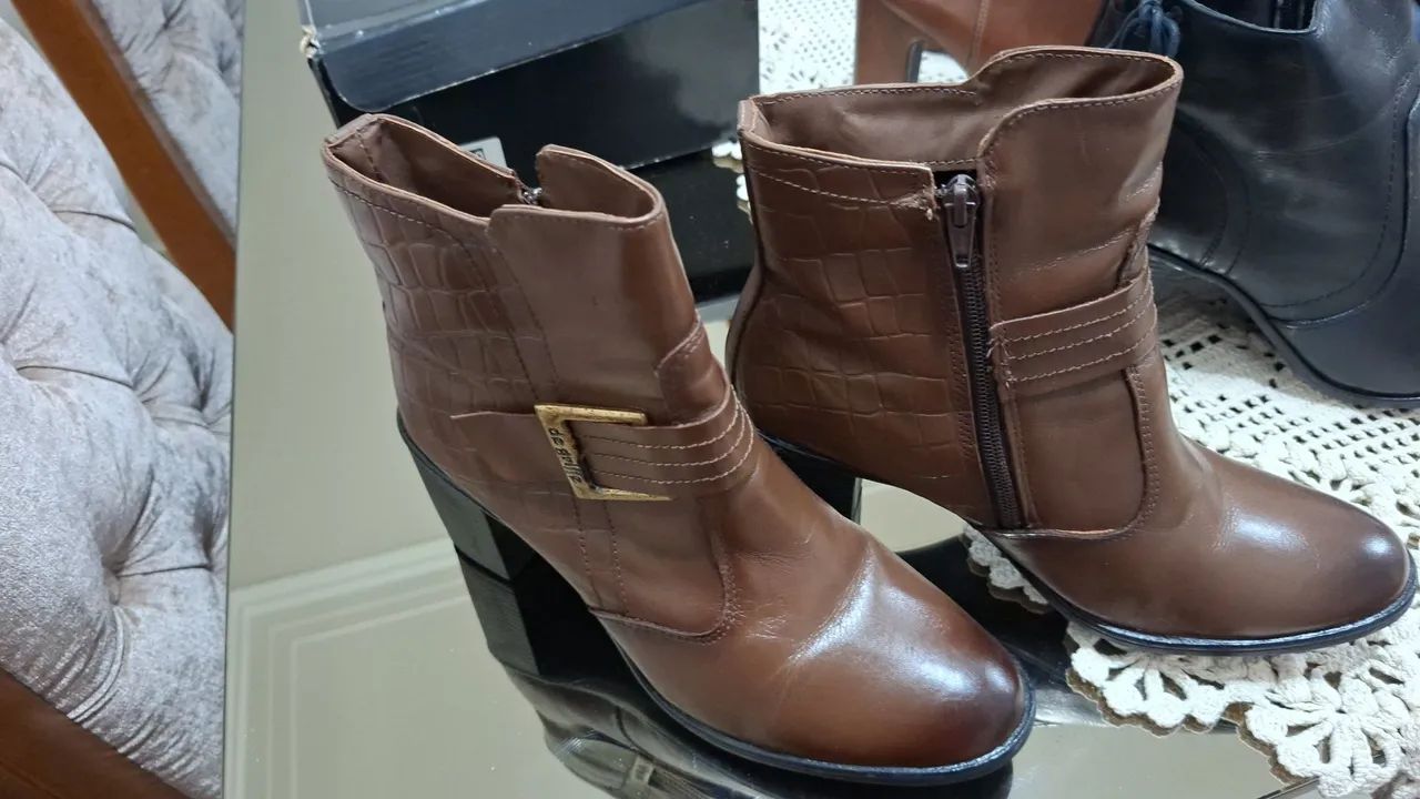 Botas diversas - Foto 2