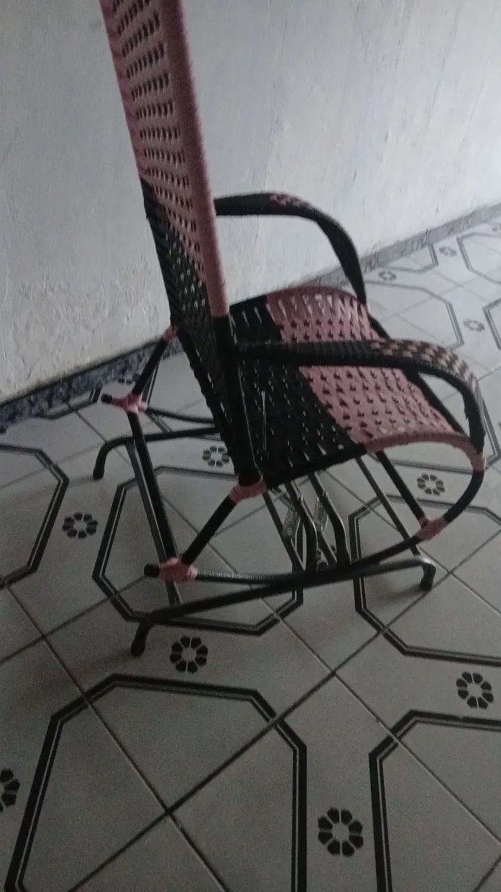 Vendo  una cadeira  de embalo  nova  - Foto 2