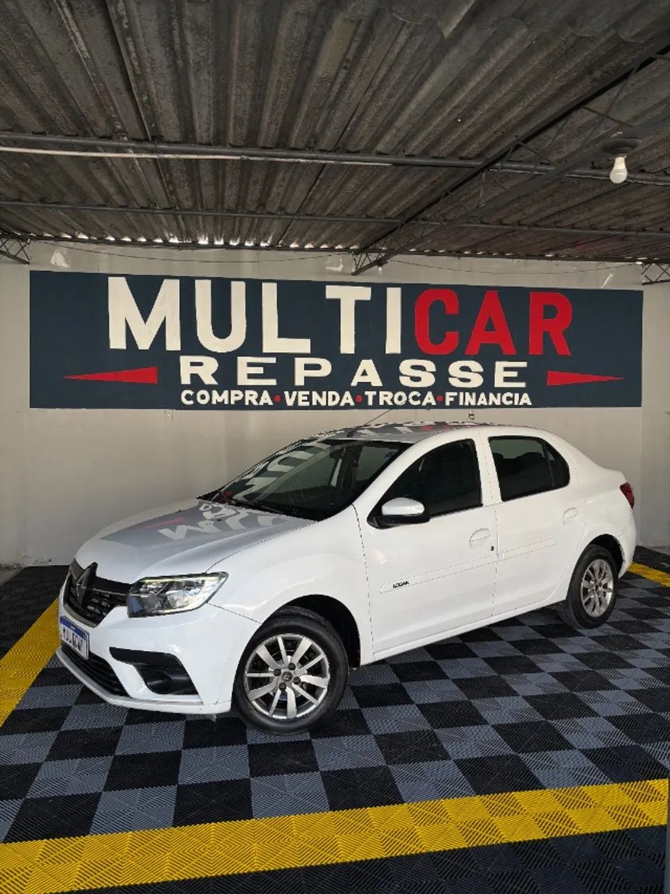Renault Logan LOGAN Life Flex 1.0 12V 4p Mec. 2021