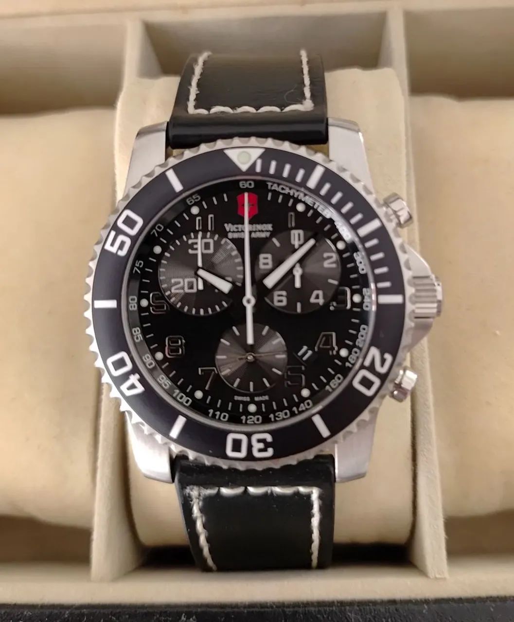 02yvm　黒　38サイズ Relógio VictorInox Maverick ll - Estado de Novo! - Acessórios