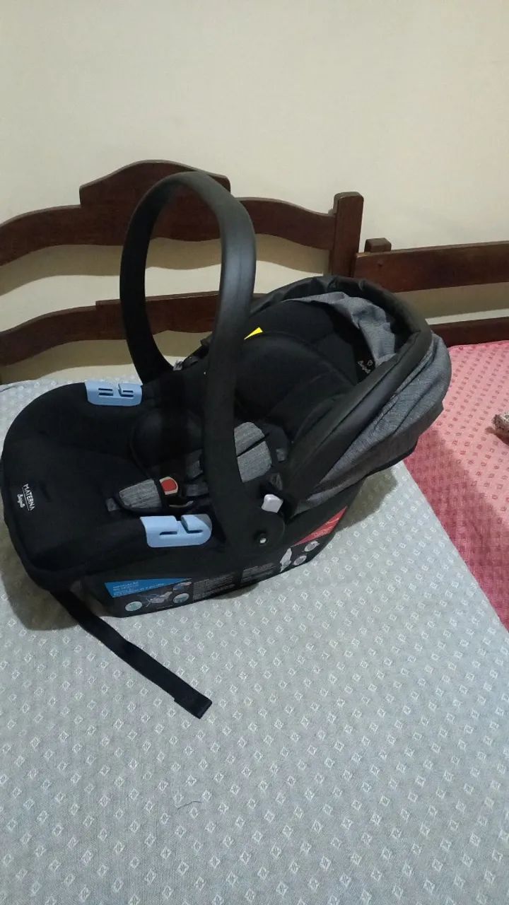 Carrinho de bebê Burigotto com Bebê conforto. - Foto 4
