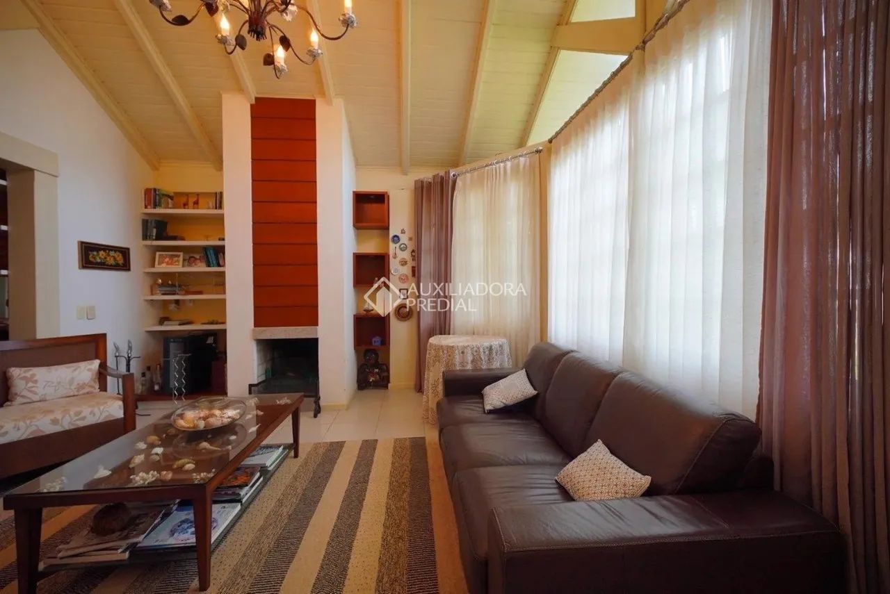 Casa para Alugar em Jurerê Internacional | Mobiliada, com Piscina e 3 Dormitórios - Foto 4