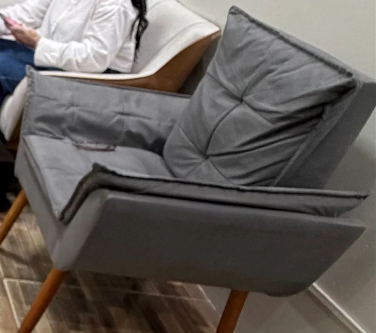 Vendo poltrona cinza  - Foto 3