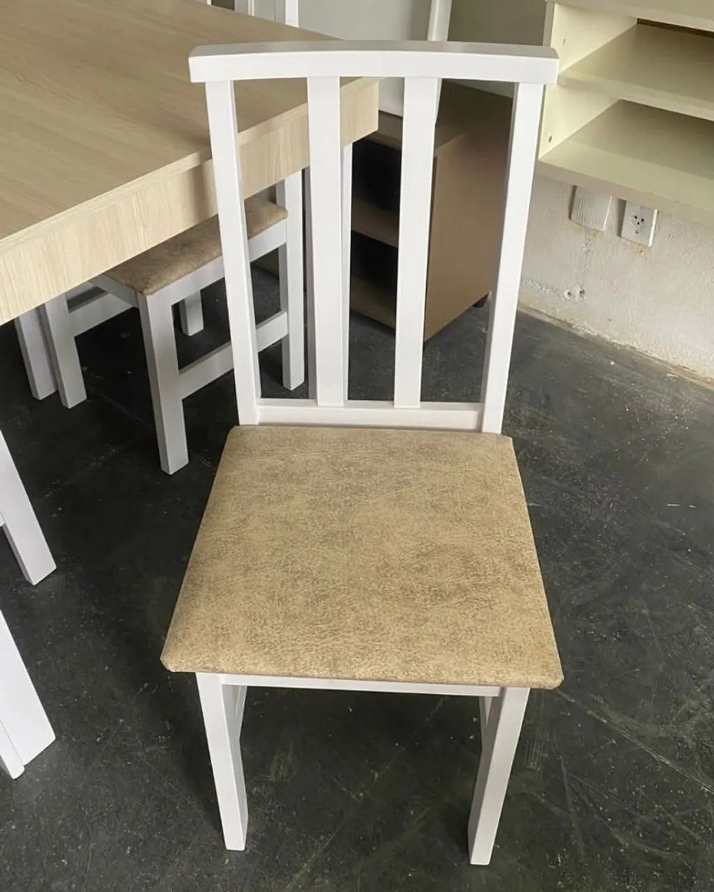 Mesa de 4 cadeiras novo  - Foto 3