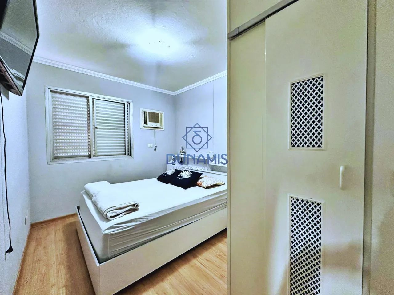 Apartamento conservado à venda em Prédio com lazer nas Astúrias no Guarujá/SP. - Foto 13