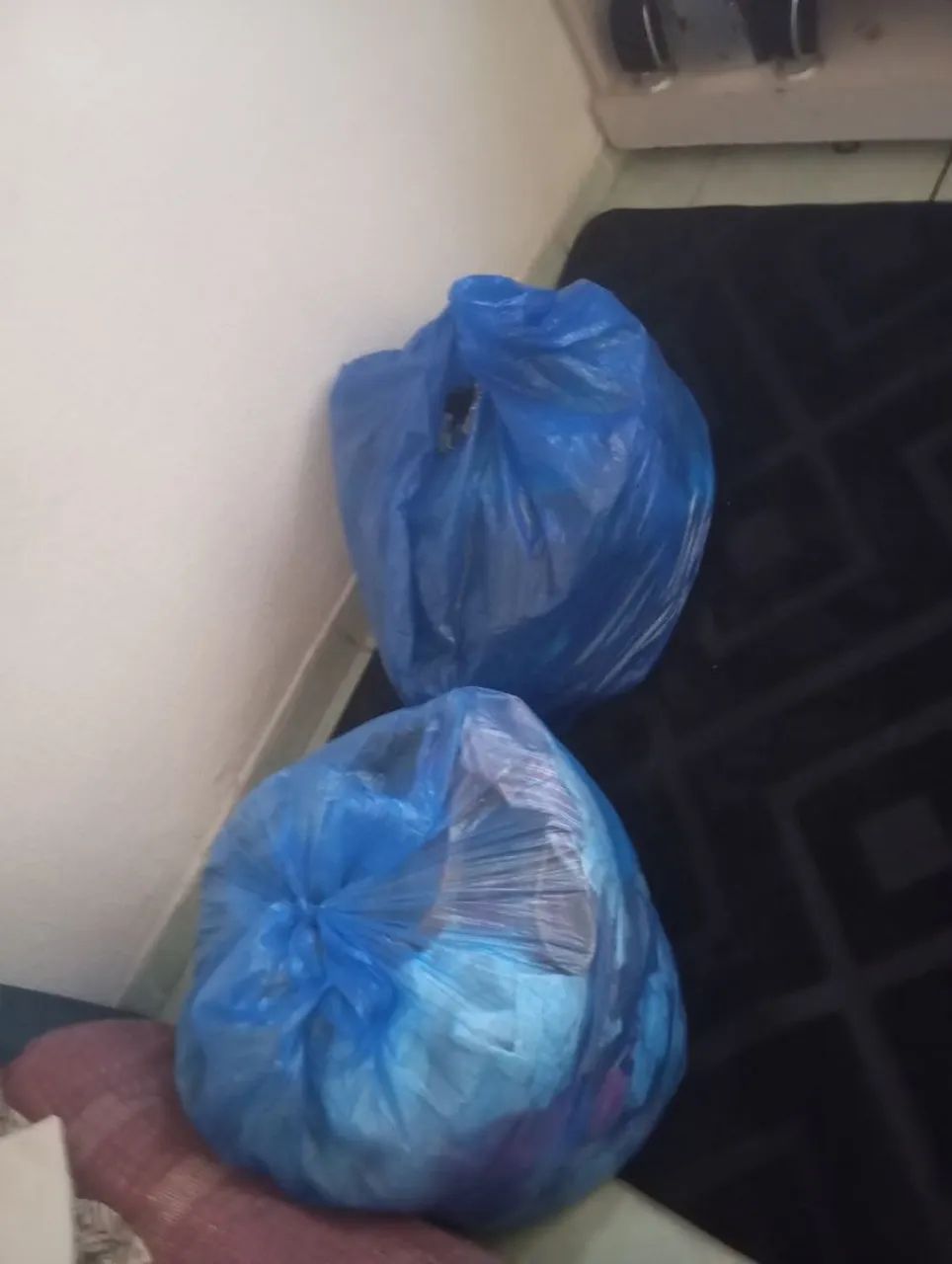 Vendo dois sacos de roupa barato