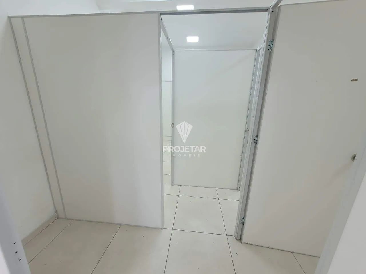 Sala Comercial Disponível Para Locação no Centro de Araranguá  SC - Foto 4