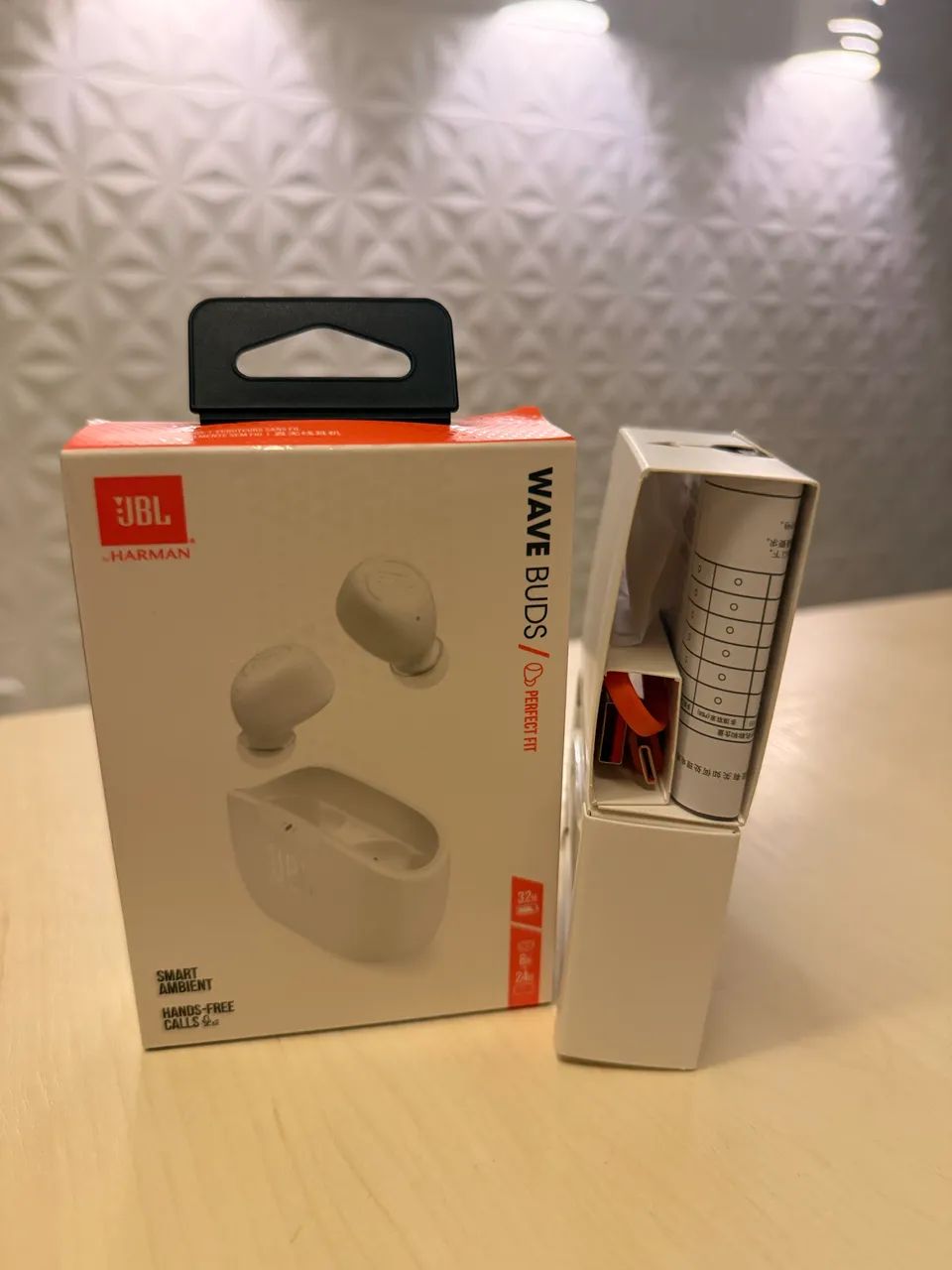 Fone De Ouvido JBL Wave Buds Sem Fio Branco - Foto 4