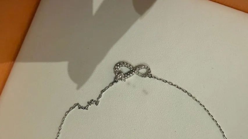 Colar Swarovski Infinito Original Prateado com Cristais | Excelente Estado - Foto 3