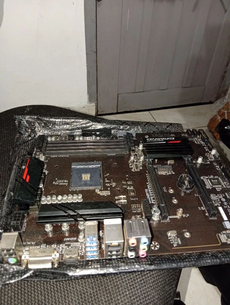 Placa de computador Gamer GIGABYTE GAMING - Foto 2