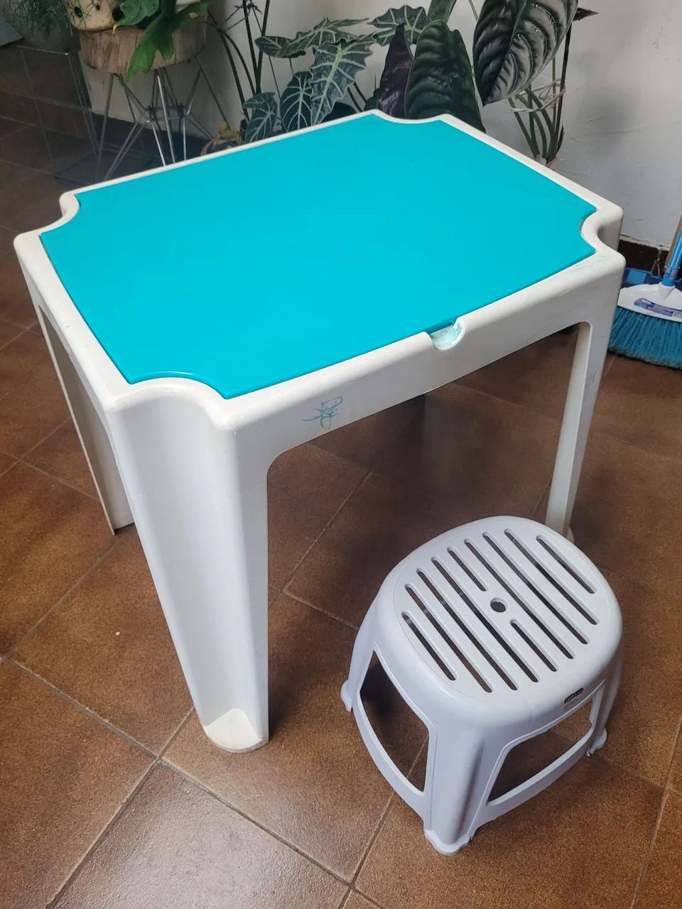 Mesa e banquinho infantil  - Foto 3