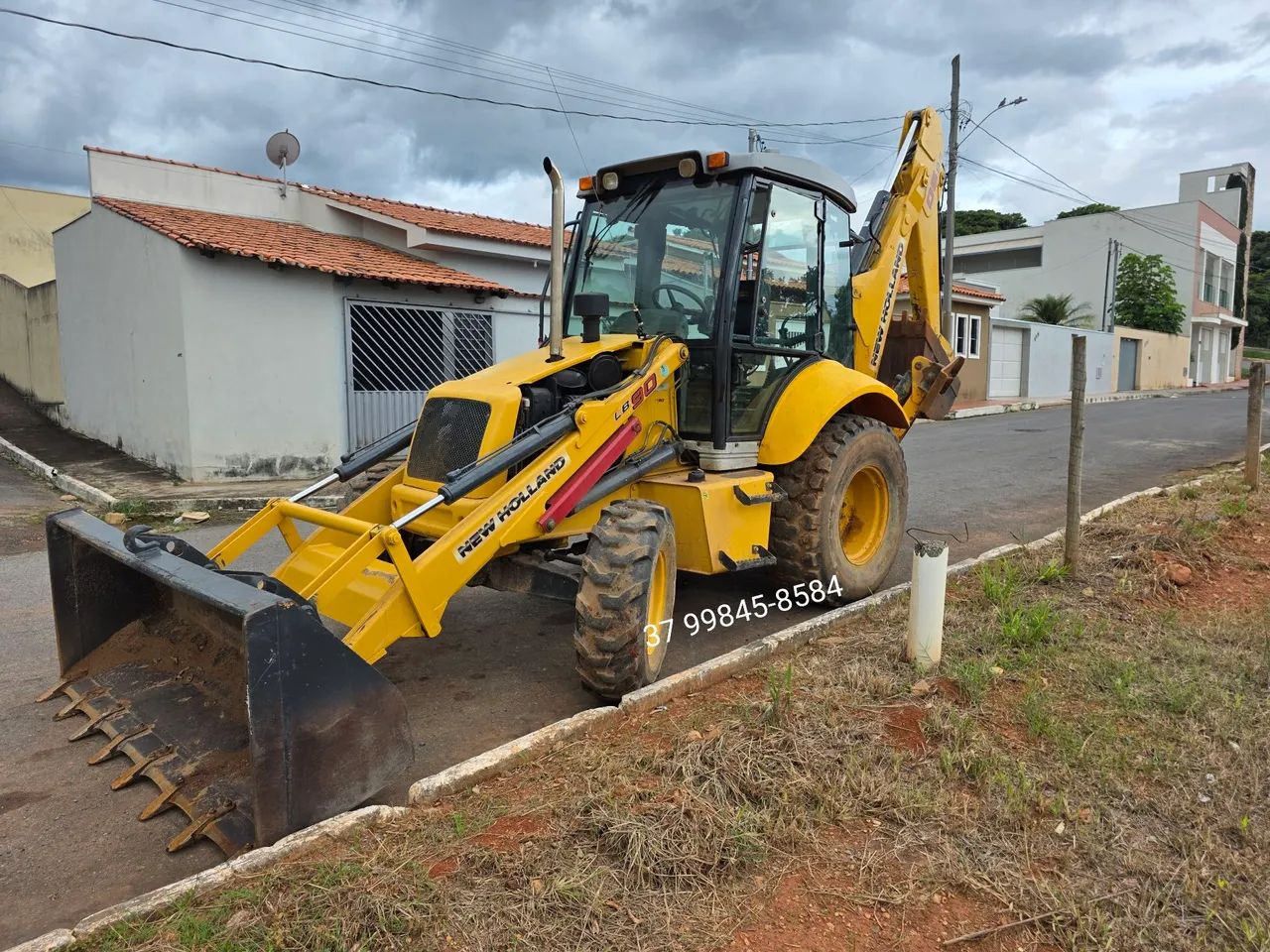 Retroescavadeira LB90 ANO 2010 - Foto 3