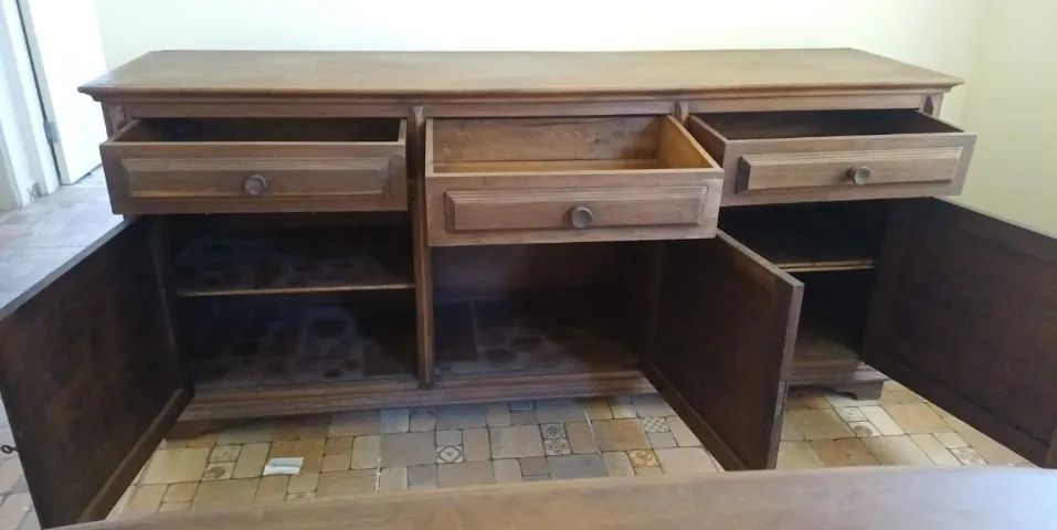 Buffet em madeira 1,80x0,46 e 0,82 altura - Foto 3