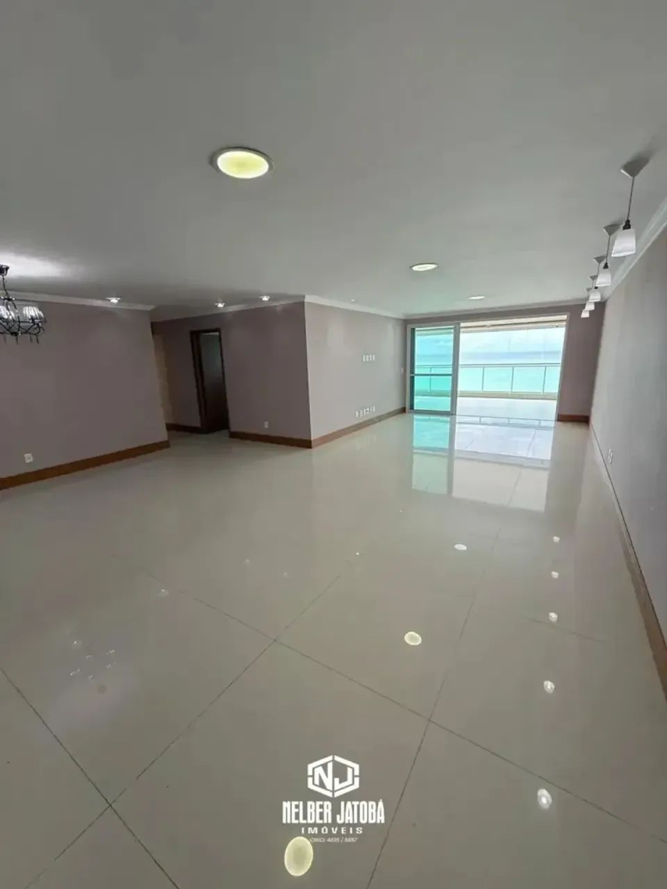 Beira-Mar | 4 Suítes | 258m² | 4 Vagas - Foto 2