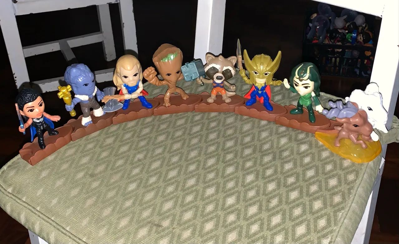 8 figuras filme Thor Amor e Trovão Marvel Mc Donalds - Foto 5