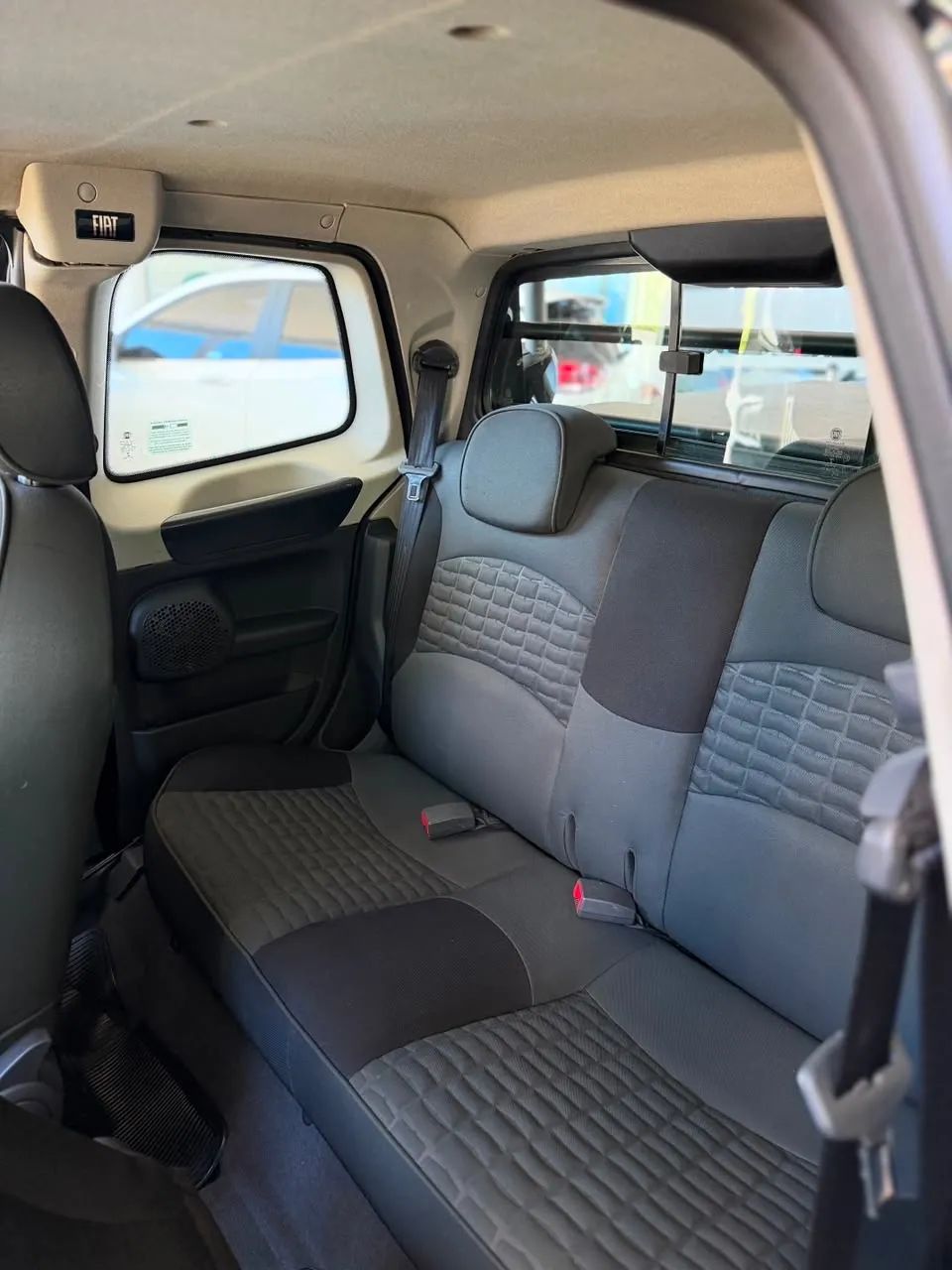 Fiat Strada Adventure1.8/ 1.8 Locker Flex CD 2014 - Foto 3