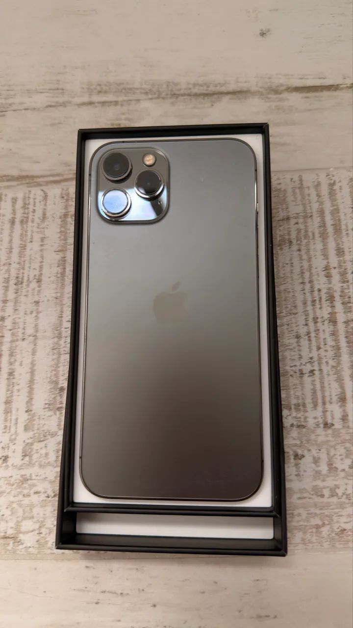 iPhone 12 Pro Max Graphite 256GB - Celulares e Smartphones