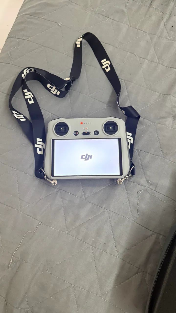 Controle DJI RC 2 com Tela Integrada - Estado de Novo