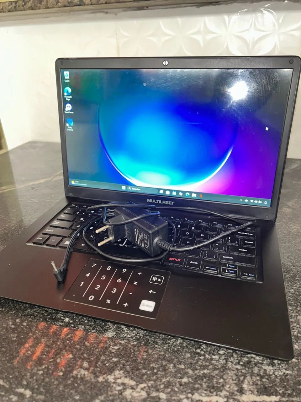 Vendo notebook Multilaser , funcionando tudo perfeitamente. 