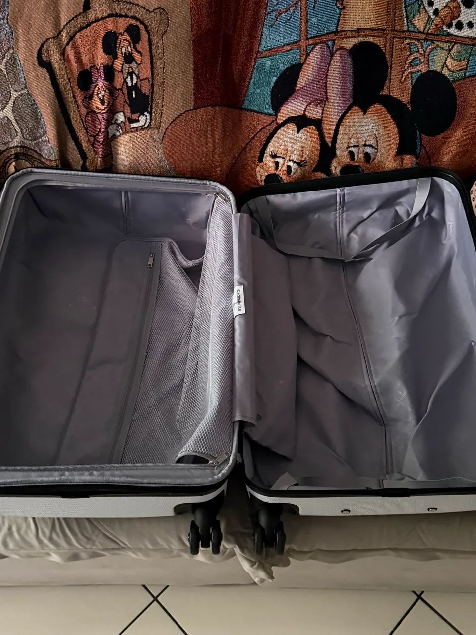 Vendo mala Sansonite branca Estado de nova 23k  - Foto 3