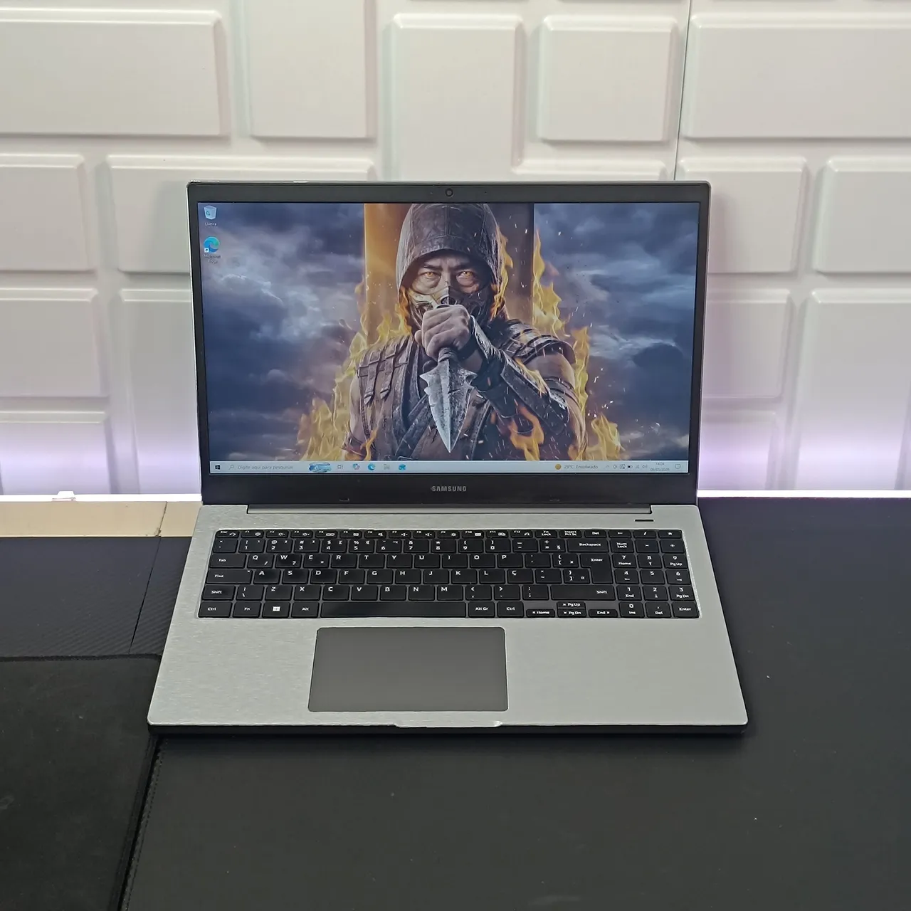MacBook Pro 13? 2019 i5 Quad Core 16GB RAM SSD | 4 Thunderbolt