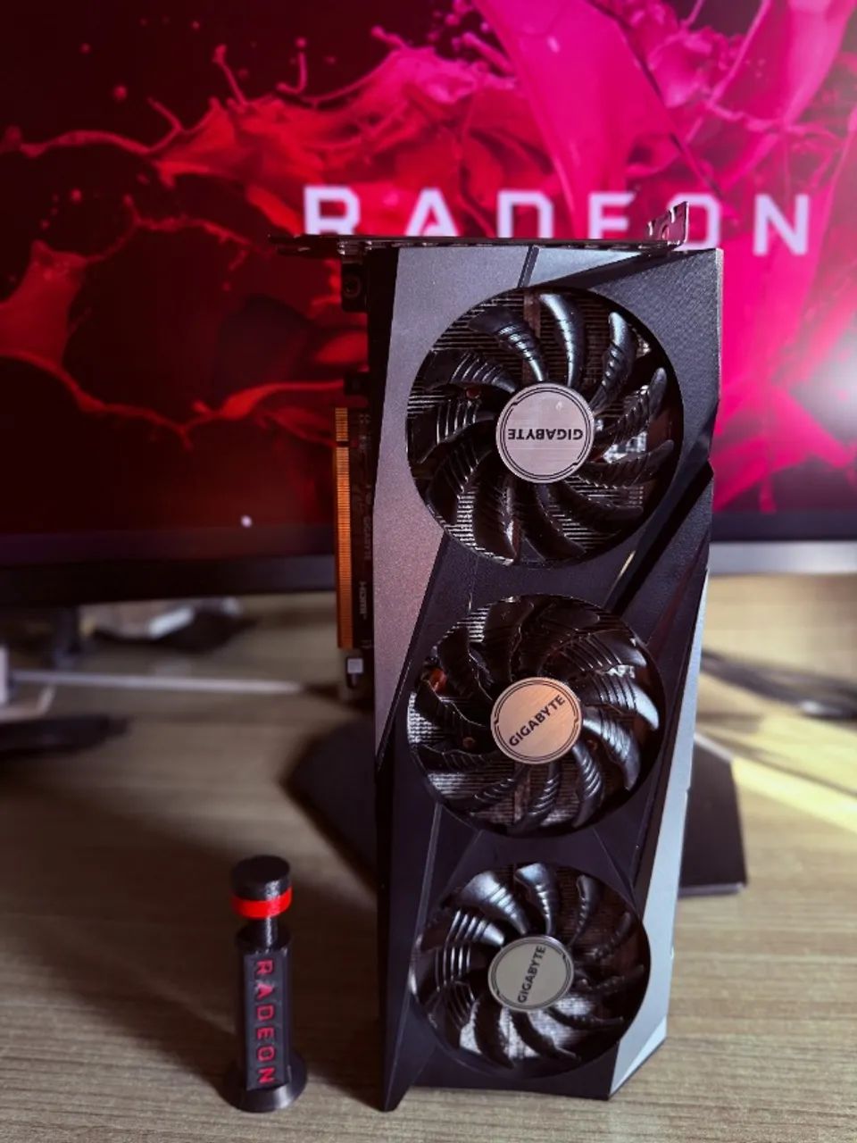 Placa de video Gigabyte AMD RX 7600 - Foto 3