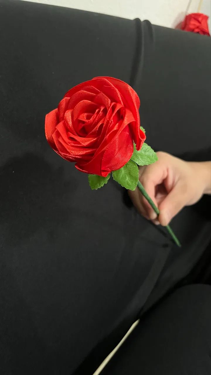 Rosa de cetim avulsos