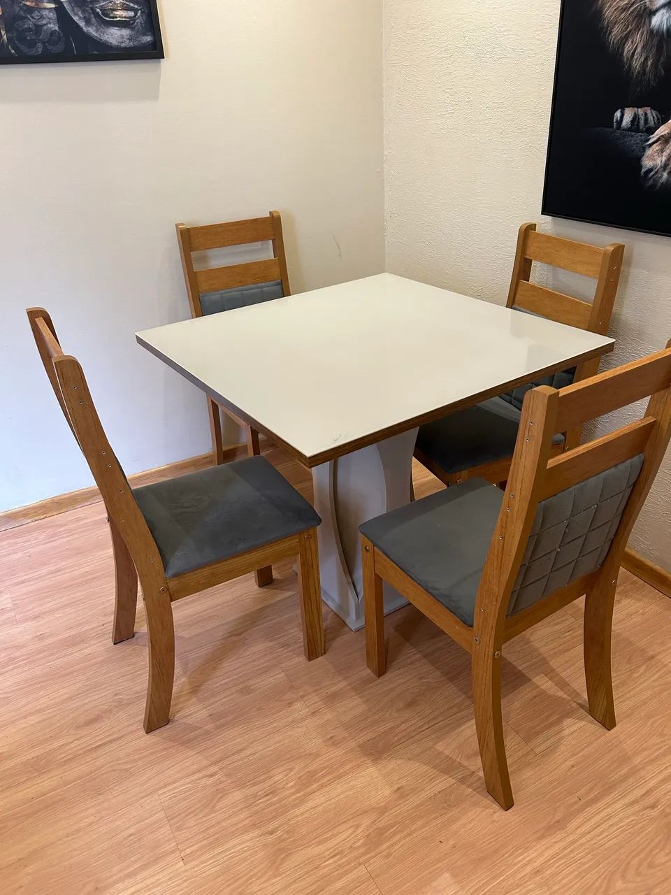 Sofá retrátil + mesa com 4 cadeiras - Foto 5