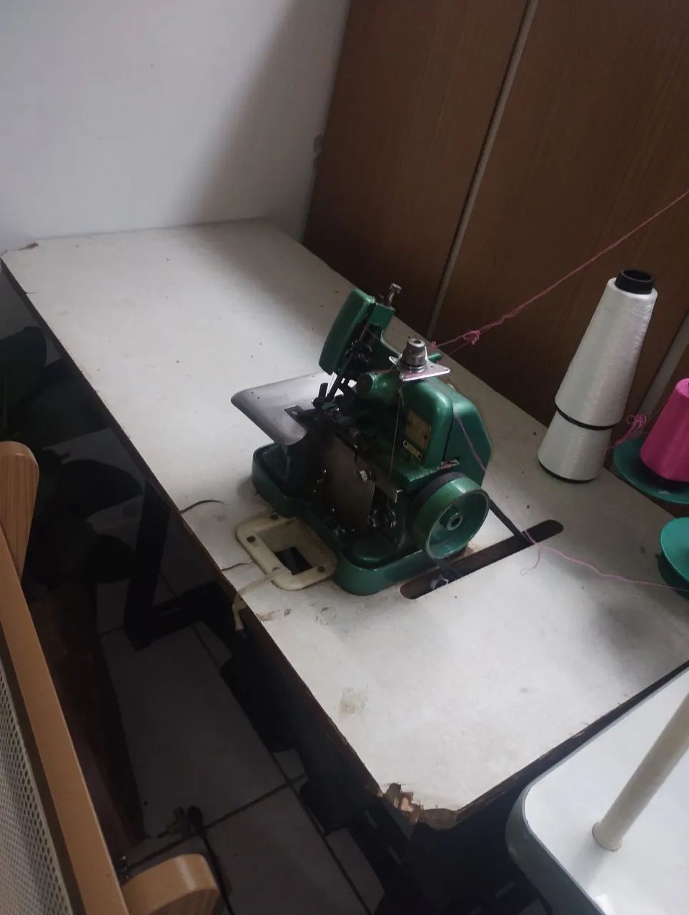 Vendo máquina Reta e orveloque em perfeito estado  - Foto 4