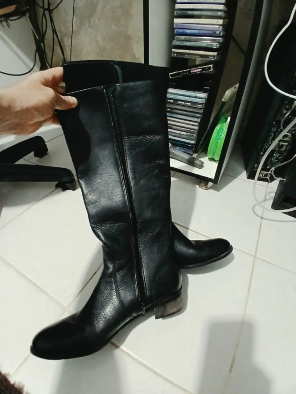 Bota Cano Longo Couro Preto