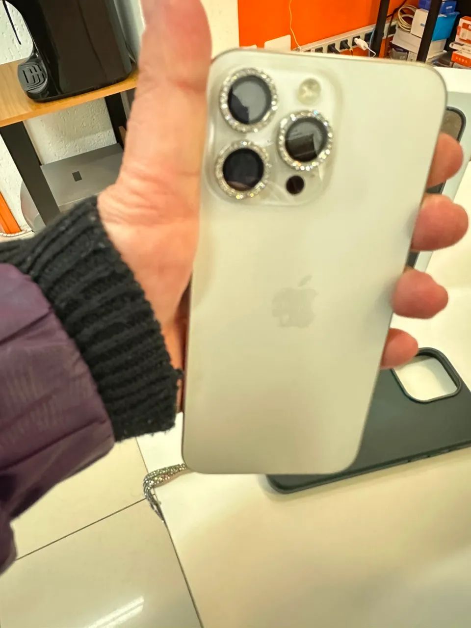 iPhone 15 pro Max em excelente estado. - Foto 2