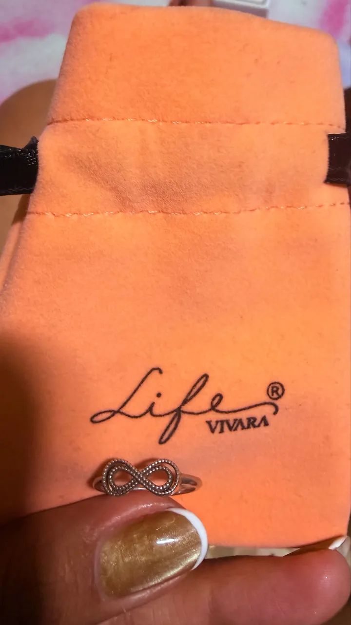 Anel com símbolo do infinito Vivara  T 16